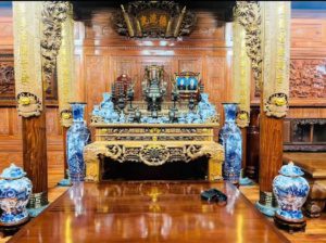 Mẫu ốp chân cột đồng đẹp tại Hải Phòng cho nhà thờ họ và từ đường